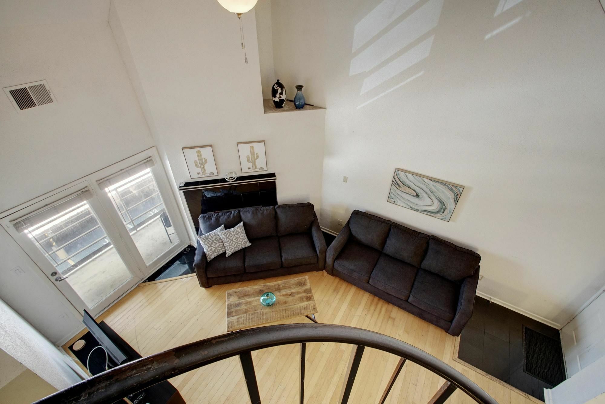 8 Bedroom Downtown Condo By Austinstays Exterior photo