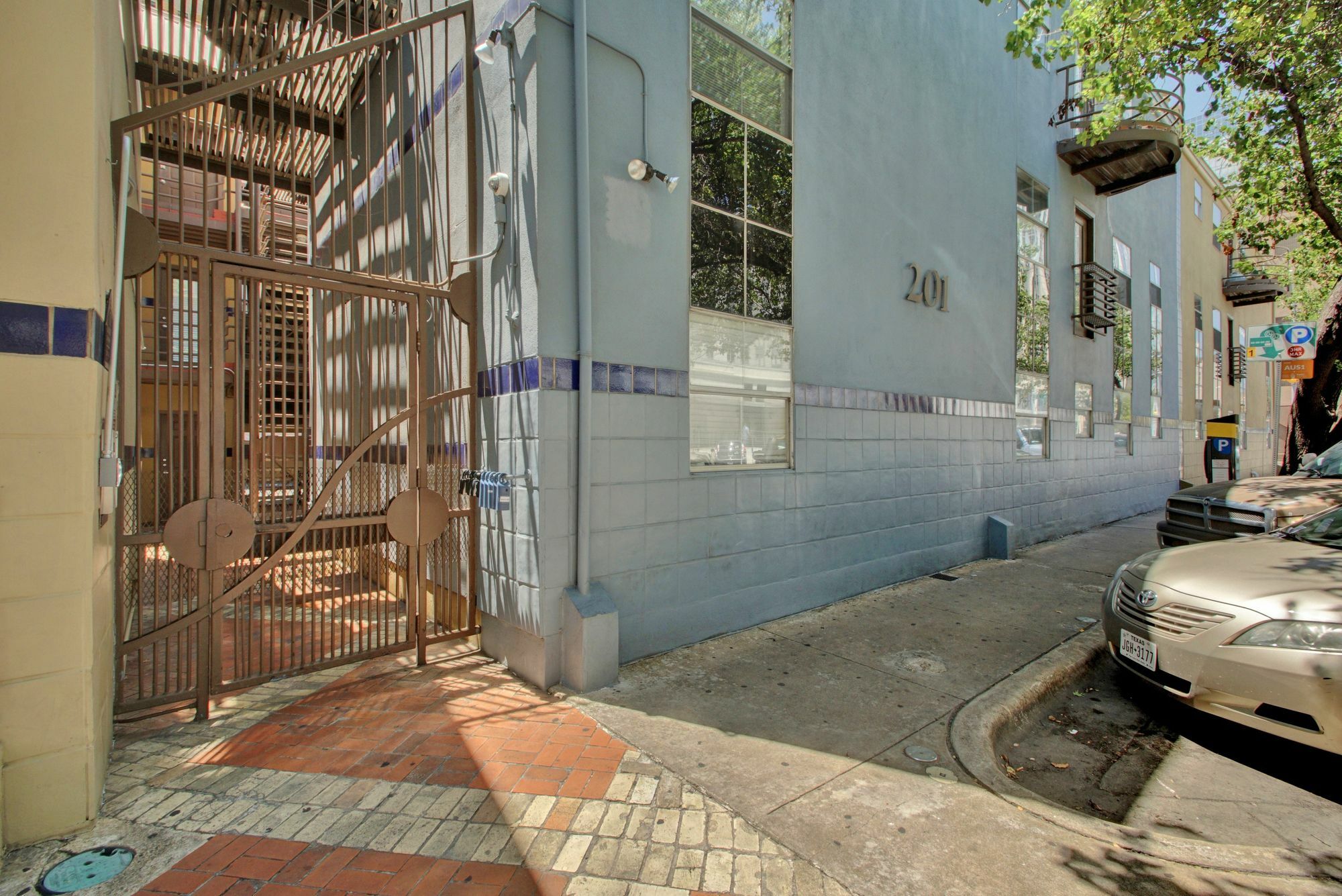8 Bedroom Downtown Condo By Austinstays Exterior photo